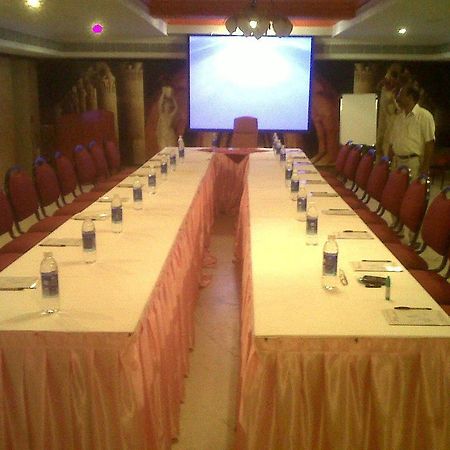 Hotel Pigeon International Bangalore Bagian luar foto