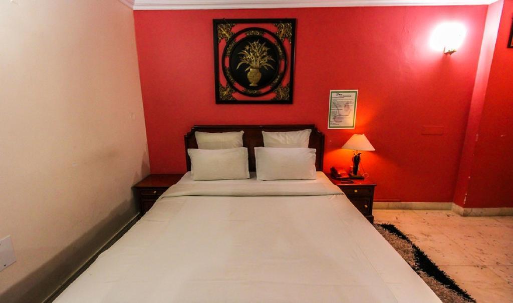 Hotel Pigeon International Bangalore Bagian luar foto