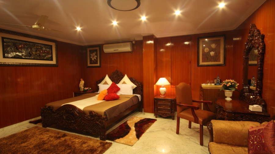 Hotel Pigeon International Bangalore Bagian luar foto